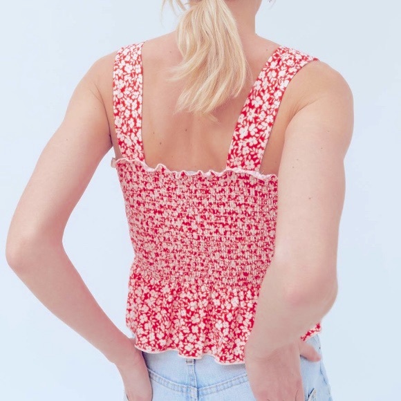 NWT Urban Outfitters Demi smocked red & white floral peplum top - Picture 3 of 4